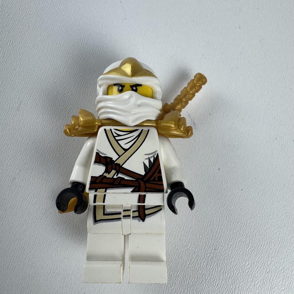 LEGO Ninjago Zane NJO0031 Minifigure White Ninja Gold Armor Sword Figure Toy